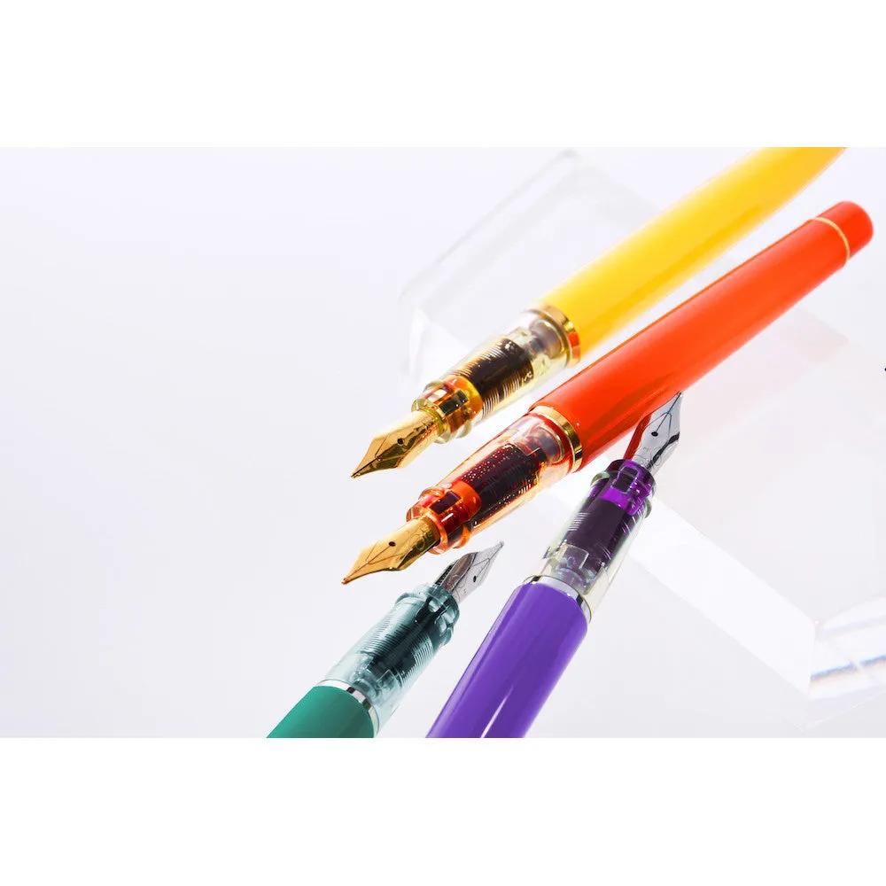 Aurora Ipsilon Demo Fountain Pen - Light Green