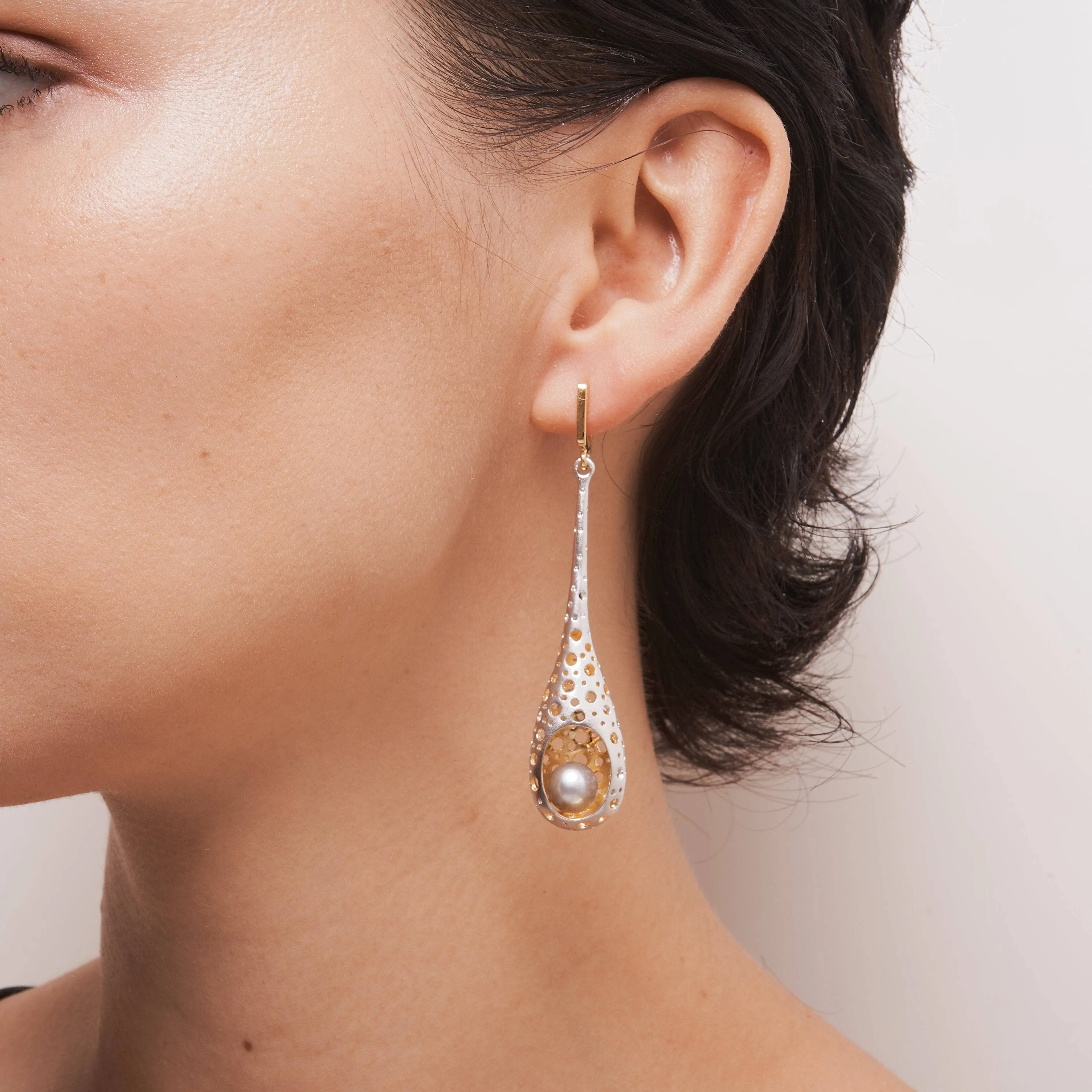 Likka Pearl Earrings